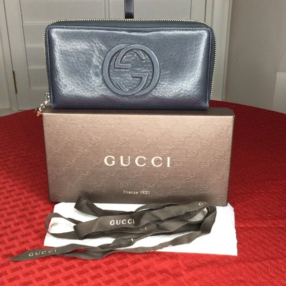 Gucci Soho Dark Blue Pebbled Leather Zip-Around Wallet - Picture 1 of 12